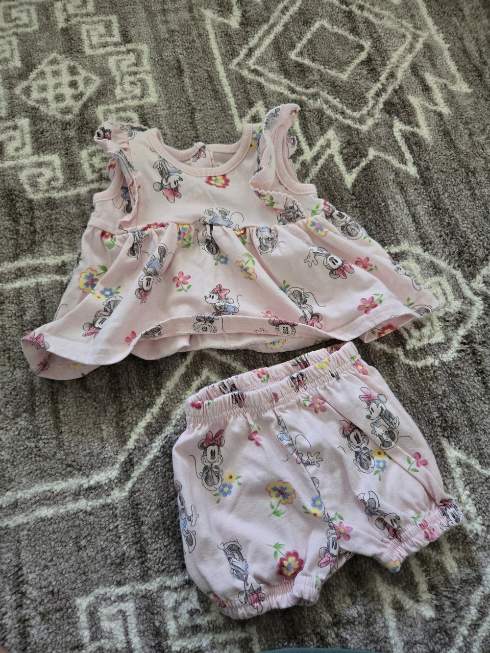 Disney Baby Pink Minnie Mouse Two-Piece Baby Set Size Newborn